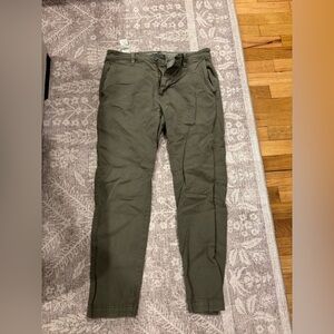 Levi's Men's Green Chinos